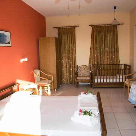 Almyros & Апартаменты