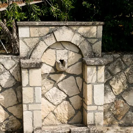 Almyros & Apartamento Kounopetra