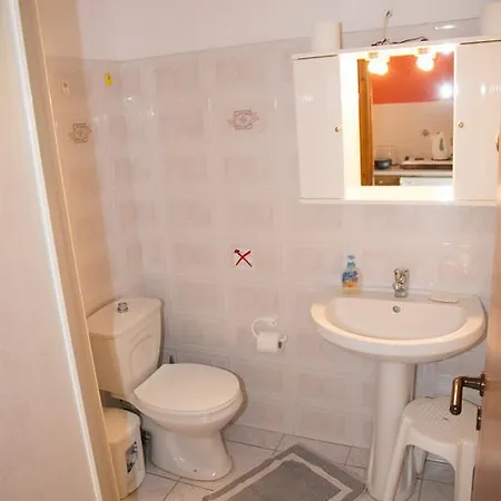 Apartamento Almyros & *