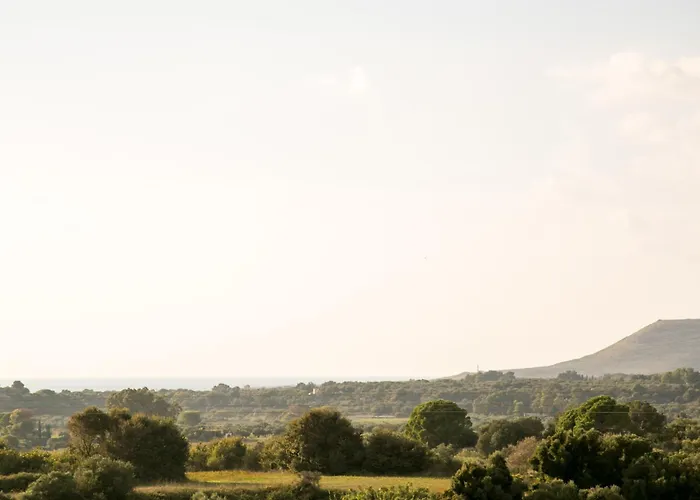 Almyros & Apartamento *